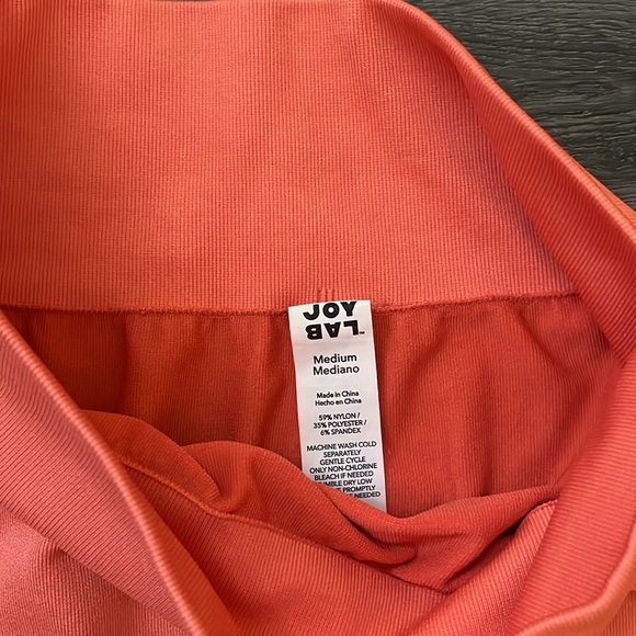 Joylab coral atheltic leggings, size M - Picture 3 of 3
